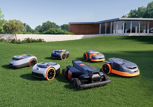 Smart, Wire-Free Robotic Mowers