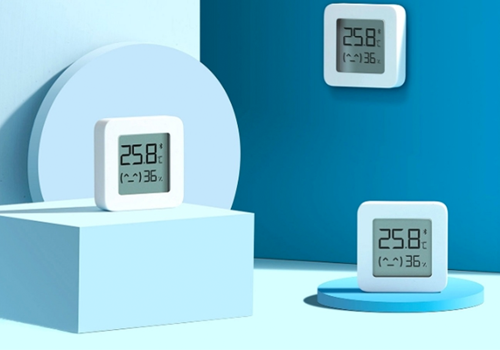 Always up-to-date on your indoor temperature and humidity