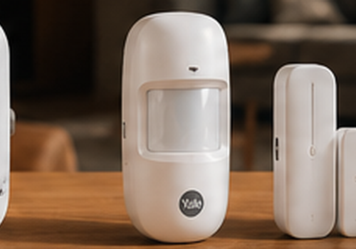 Keep your Yale Smart Alarm connected, visible and ready throughout your home.