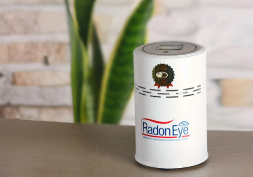 Real-time radon detection